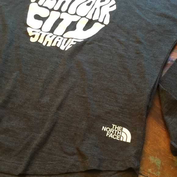 The North Face NYC 5th Ave Long Sleeve Tee - Picture 2 of 5